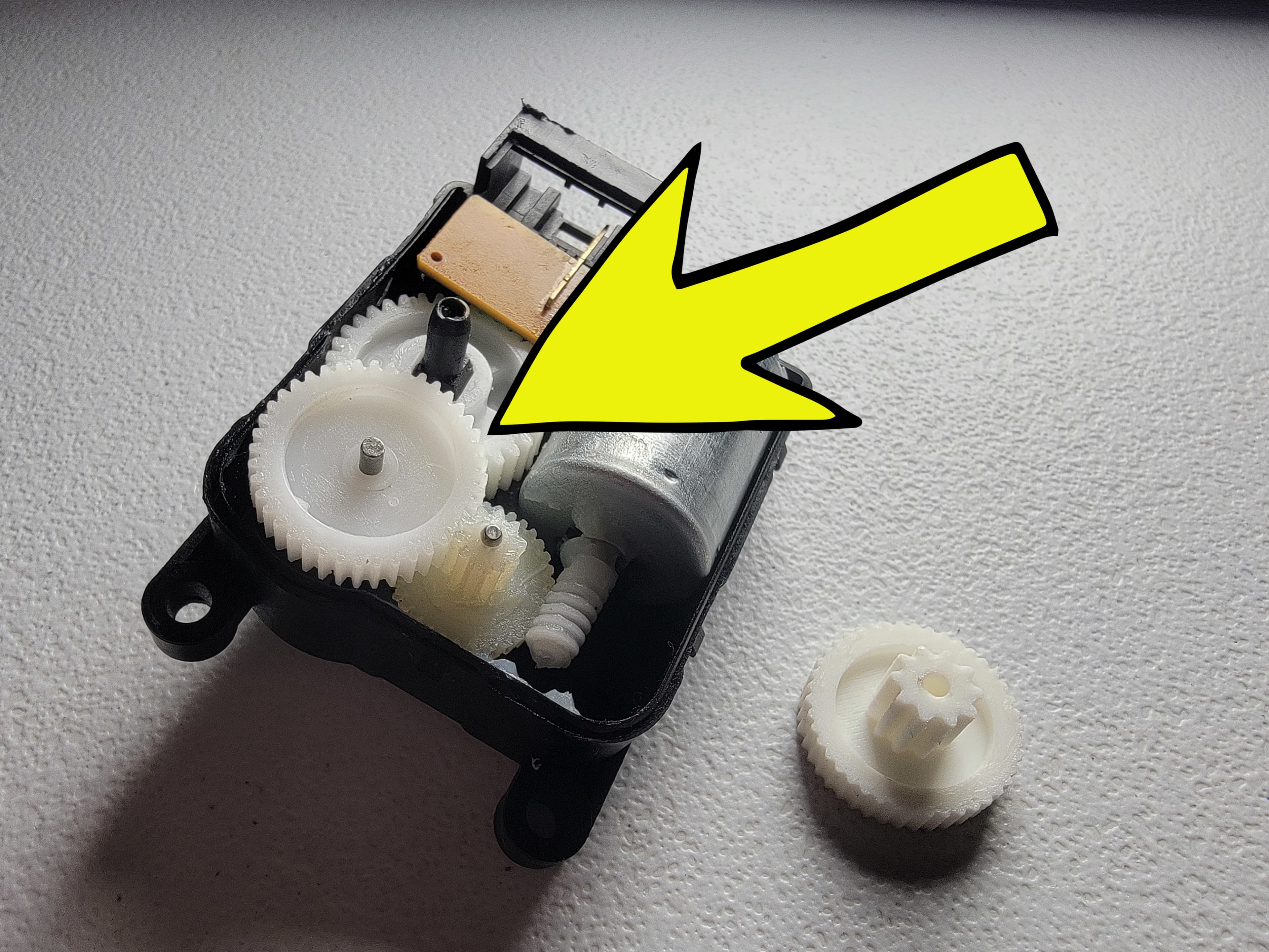 2010 Blend-Door Actuator Gear
