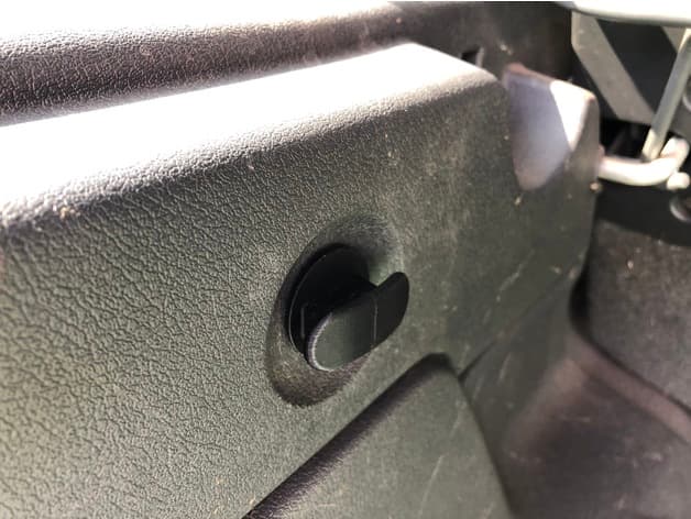 Cargo-Area Retaining Bracket