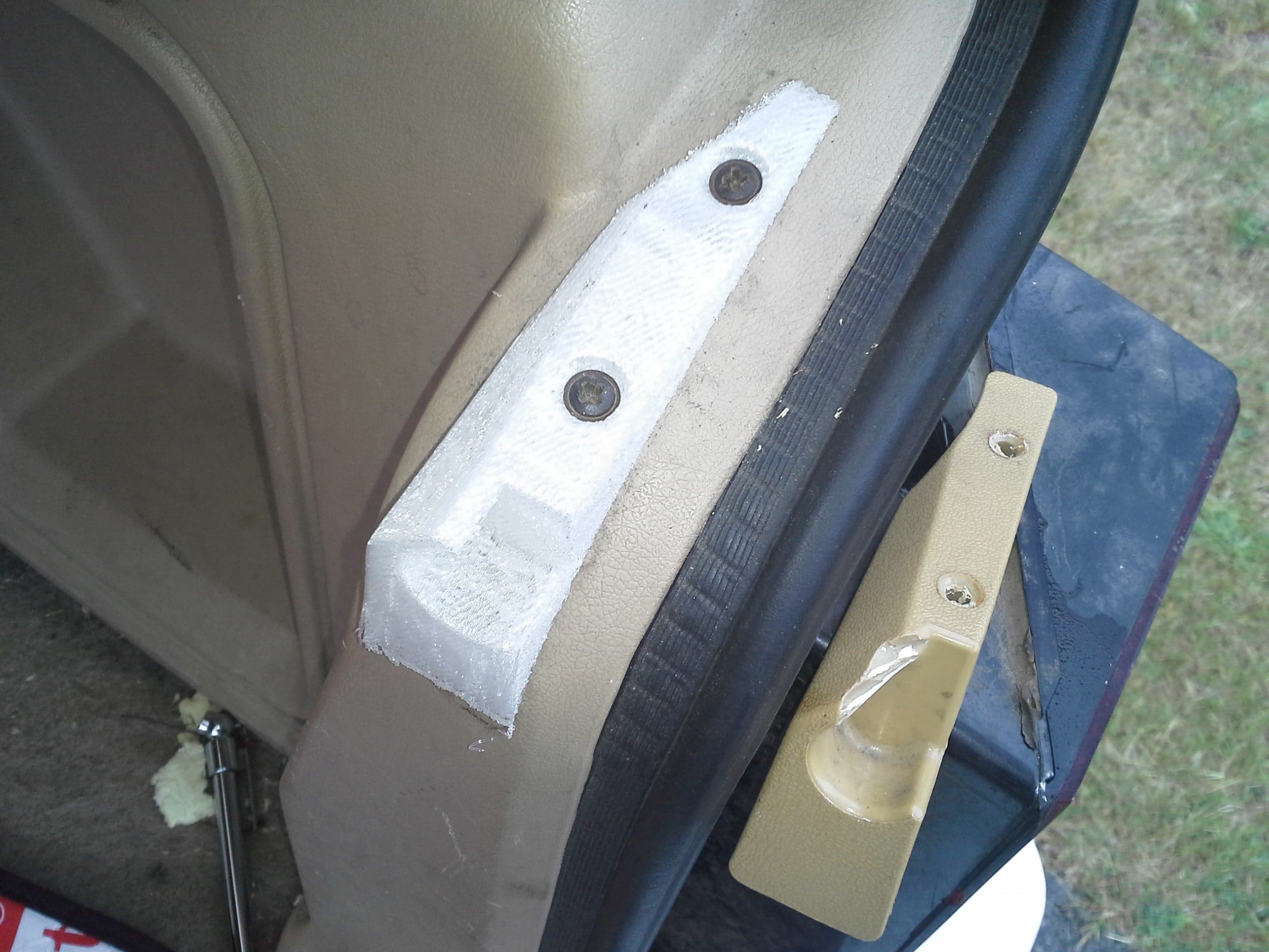 1984–1996 Cargo-Cover Rear Hooks